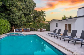 LUXE Villa Heated Pool Fire Pit GAMES